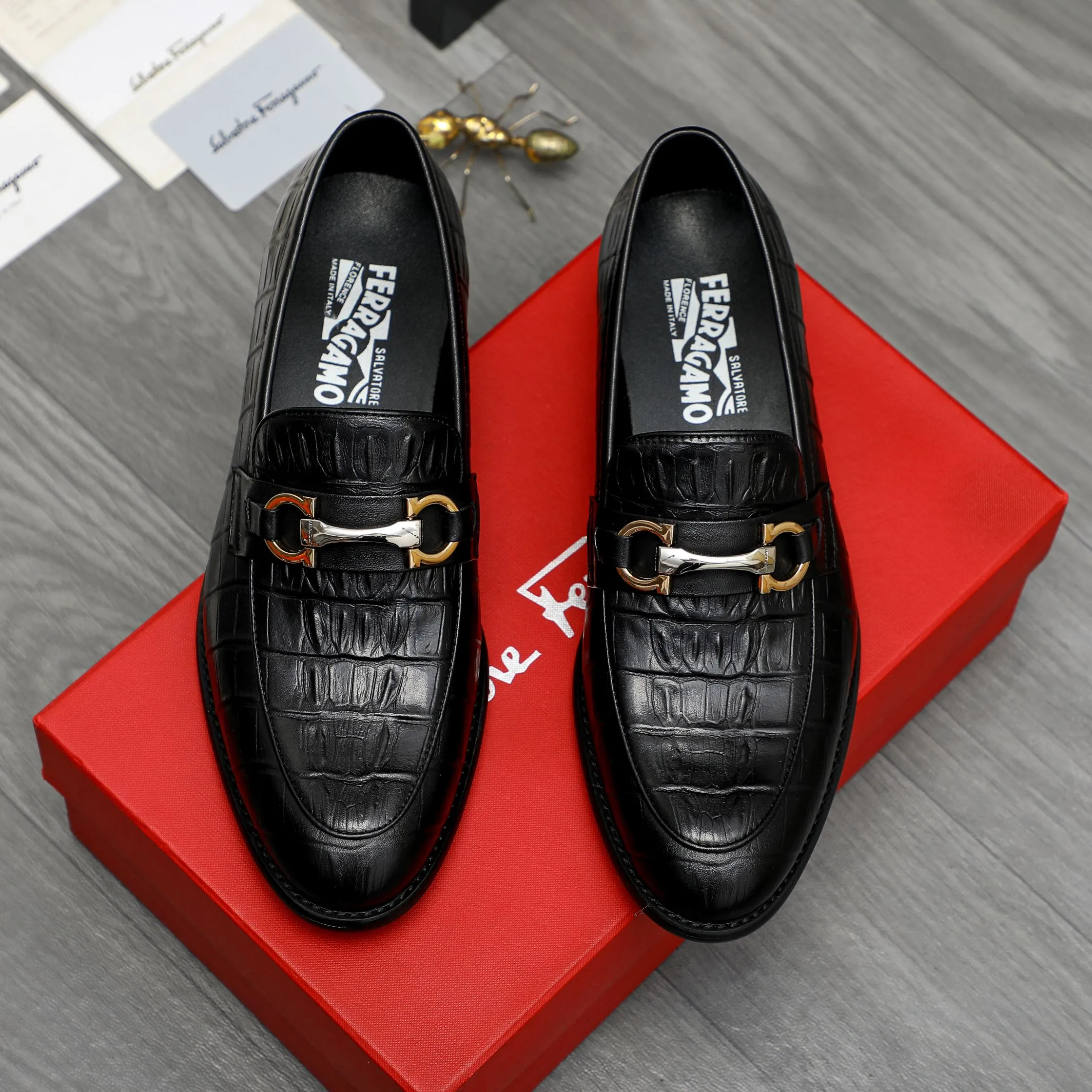Men's shoes 💰420 Product trademark: Ferragamo " Ferragamo ] Business slip-on leather shoes Regular size: 39-45 (38.46 custom-made, non-refundable) Product materials: Selected stone grain cowhide upper, sheepskin lining, original rubber outsole